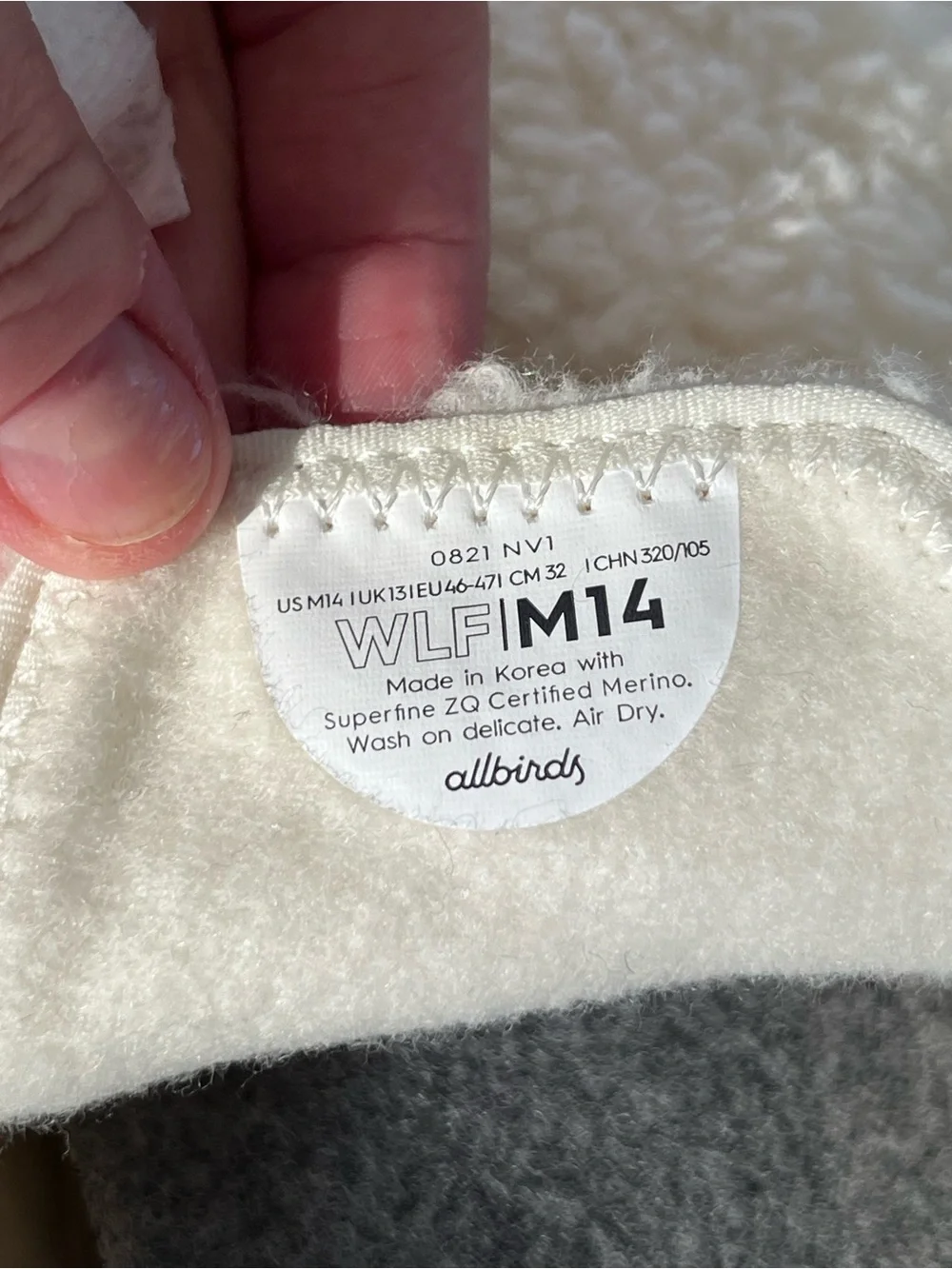 New in Box Allbirds Wool Lounger Fluffs in White Mens Size 14